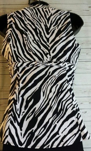 Express Design Studio Zebra Print Top - Picture 2 of 4
